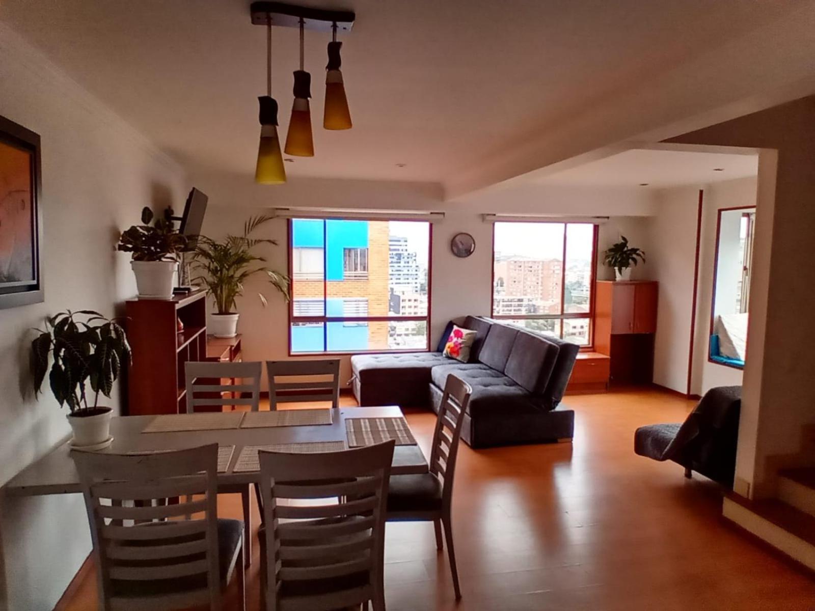 Apartment Homy - Corferias, Embassy, Airport, G12, Un, Agora