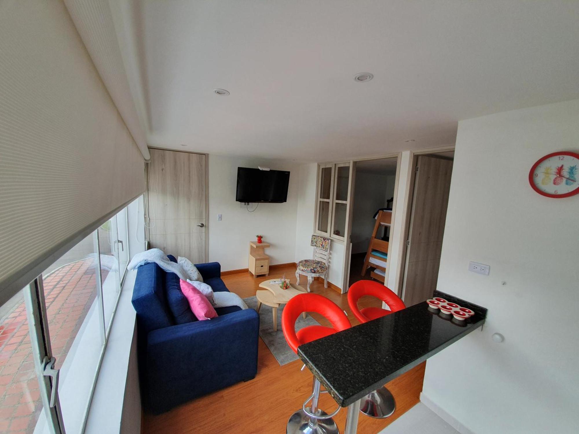 Apartment Homy - Corferias, Embassy, Airport, G12, Un, Agora *