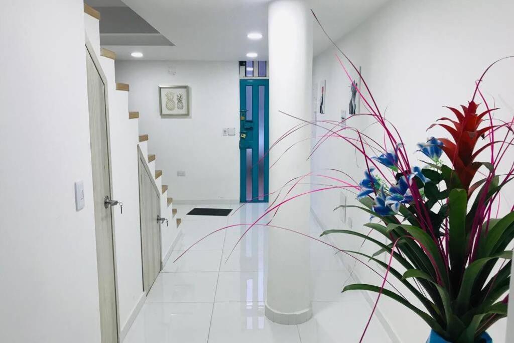 Homy - Corferias, Embassy, Airport, G12, Un, Agora Apartment *